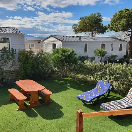 Mobilhome 3 Avec Terrasse Et Magnifique Jardin بيت للعطل