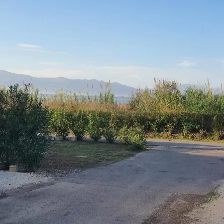 Mobilhome 3 Avec Terrasse Et Magnifique Jardin *