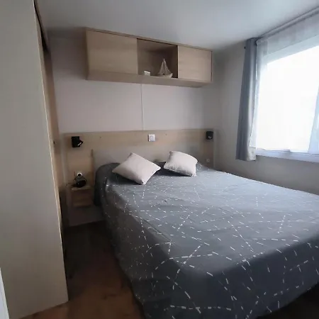 Mobilhome 3 Avec Terrasse Et Magnifique Jardin بيت للعطل