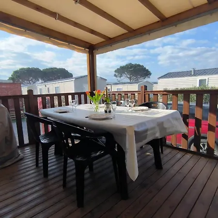 Mobilhome 3 Avec Terrasse Et Magnifique Jardin بيت للعطل *