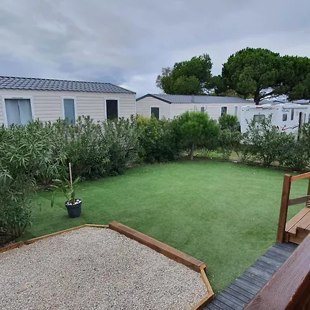 Mobilhome 3 Avec Terrasse Et Magnifique Jardin